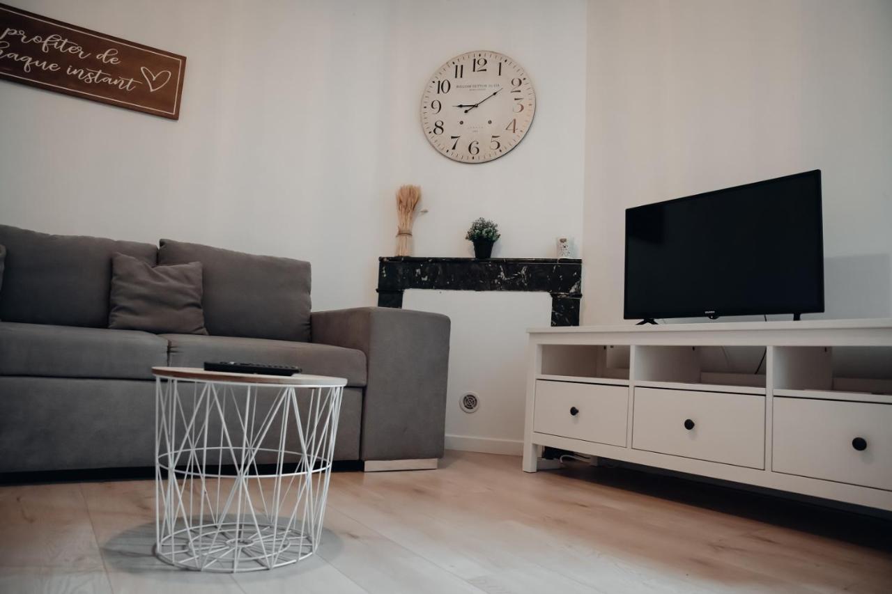 Superbe Appartement Avec Terrasse Au Calme Ernée Екстериор снимка