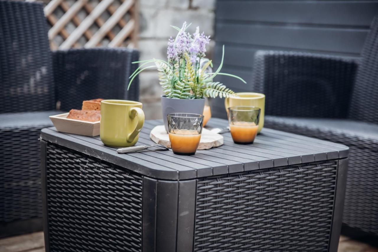 Superbe Appartement Avec Terrasse Au Calme Ernée Екстериор снимка